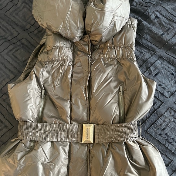 Puffer Vest, size S - Picture 3 of 4